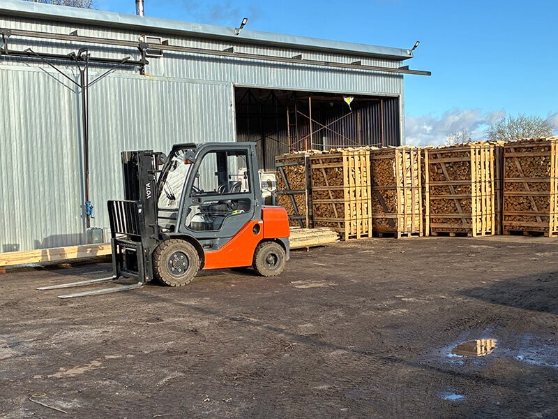 Камерная сушка колотых дров