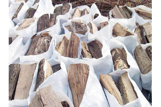 Дрова хвойные - в мешках по 0,01 куб.м.